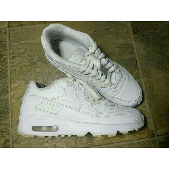 nike air youth sneakers